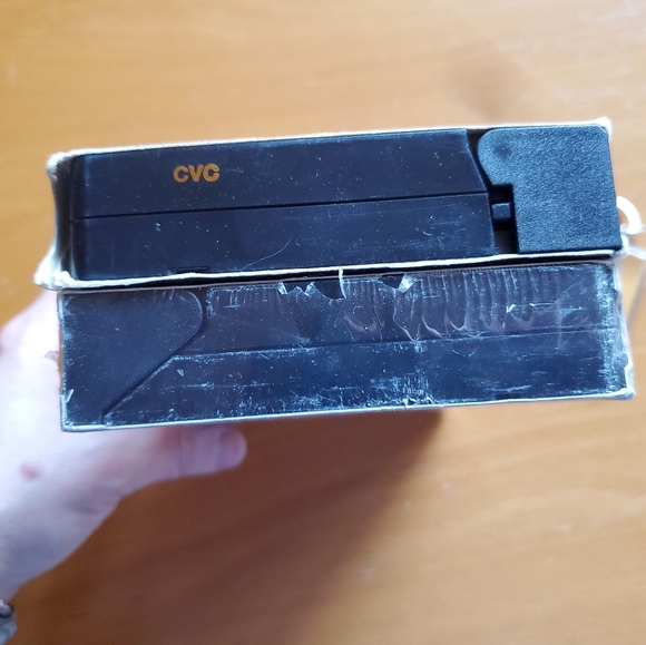 Backstreet Boys VHS tapes x2 & Keychain - Picture 8 of 8